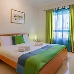 Bright & Lovesome W/ Balcony In By Lovelystay Portimao