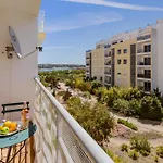 Bright & Lovesome W/ Balcony In By Lovelystay Portimao