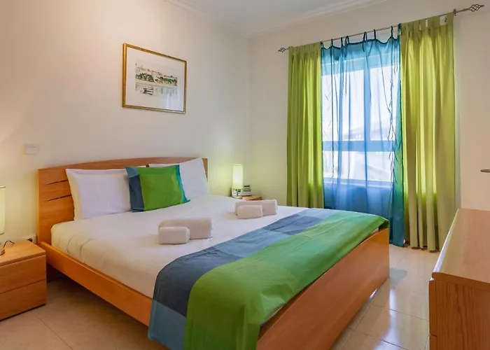 Bright & Lovesome W/ Balcony In By Lovelystay Portimao