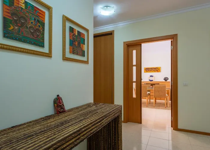 Bright & Lovesome W/ Balcony In By Lovelystay Apartment