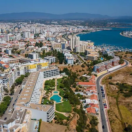 Bright & Lovesome W/ Balcony In By Lovelystay