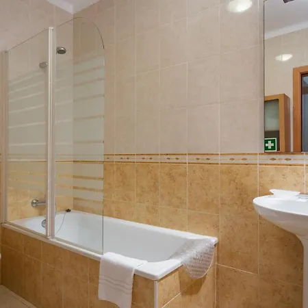 Bright & Lovesome W/ Balcony In By Lovelystay *