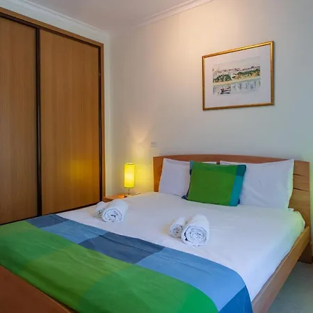 公寓 Bright & Lovesome W/ Balcony In By Lovelystay *